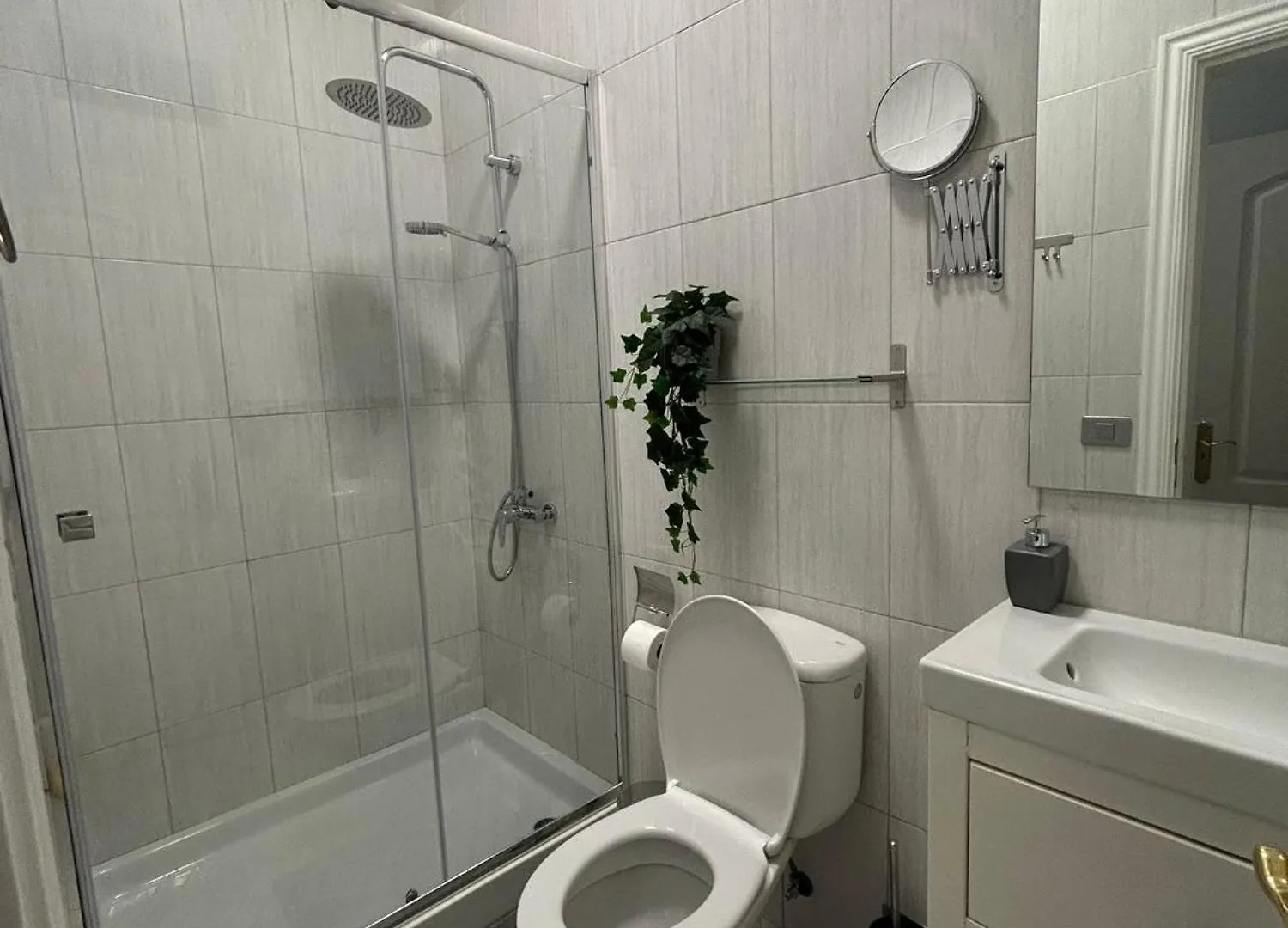 Basement Apartment Studio San Bartolome de Tirajana